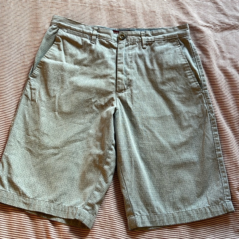 Men’s light blue patterned shorts